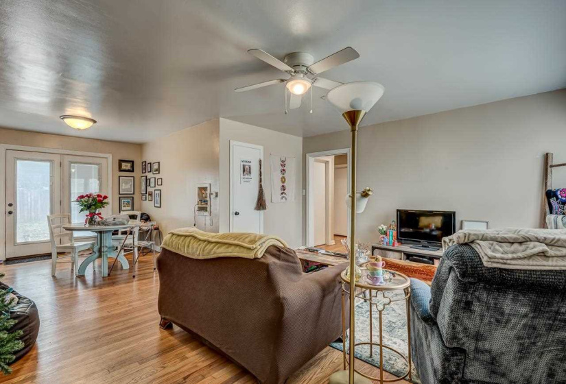 3 Bedrooms Bedrooms, ,1 BathroomBathrooms,Residential,Single Family,Arrowhead,1,131592