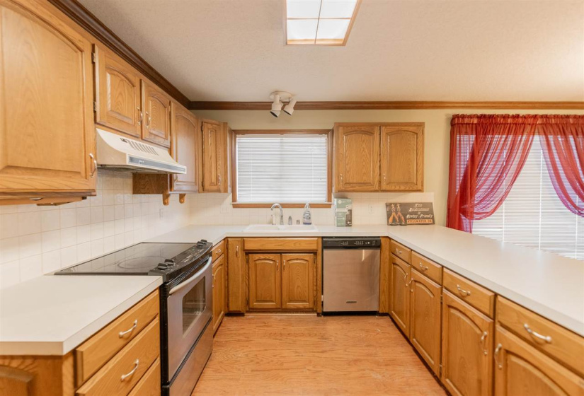 3 Bedrooms Bedrooms, ,2 BathroomsBathrooms,Residential,Single Family,Westbrook,1,131595