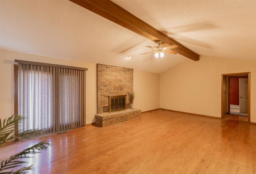 3 Bedrooms Bedrooms, ,2 BathroomsBathrooms,Residential,Single Family,Westbrook,1,131595