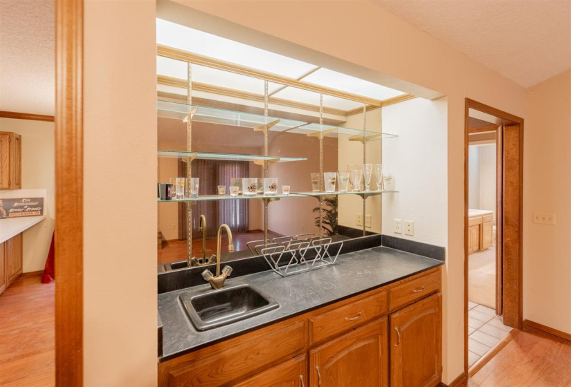 3 Bedrooms Bedrooms, ,2 BathroomsBathrooms,Residential,Single Family,Westbrook,1,131595