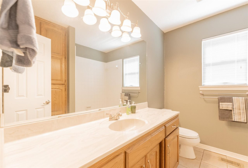 3 Bedrooms Bedrooms, ,2 BathroomsBathrooms,Residential,Single Family,Westbrook,1,131595