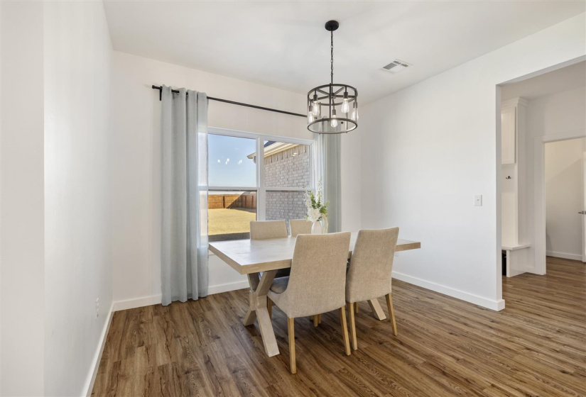 4 Bedrooms Bedrooms, ,2 BathroomsBathrooms,Residential,Single Family,Forest,1,131600