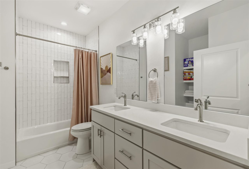 4 Bedrooms Bedrooms, ,2 BathroomsBathrooms,Residential,Single Family,Forest,1,131600