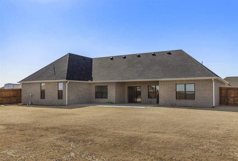 4 Bedrooms Bedrooms, ,2 BathroomsBathrooms,Residential,Single Family,Forest,1,131600