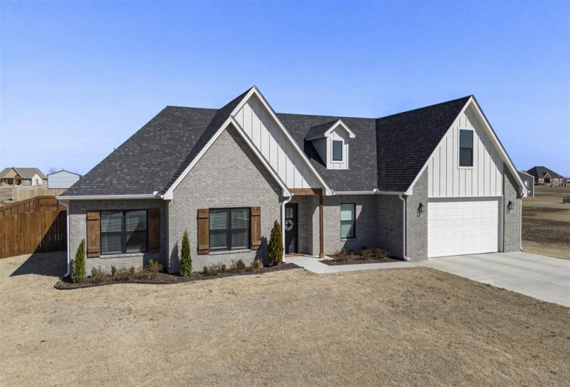 4 Bedrooms Bedrooms, ,2 BathroomsBathrooms,Residential,Single Family,Forest,1,131600