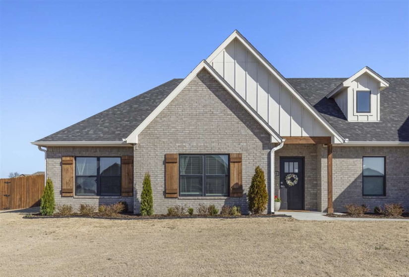 4 Bedrooms Bedrooms, ,2 BathroomsBathrooms,Residential,Single Family,Forest,1,131600