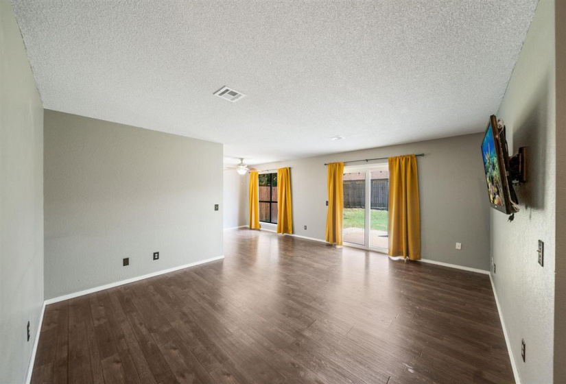 3 Bedrooms Bedrooms, ,1 BathroomBathrooms,Residential,Single Family,Dell,1,131606