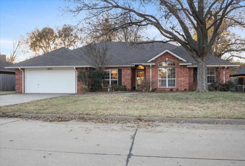 4 Bedrooms Bedrooms, ,2 BathroomsBathrooms,Residential,Single Family,Oxford Dr,1,131608