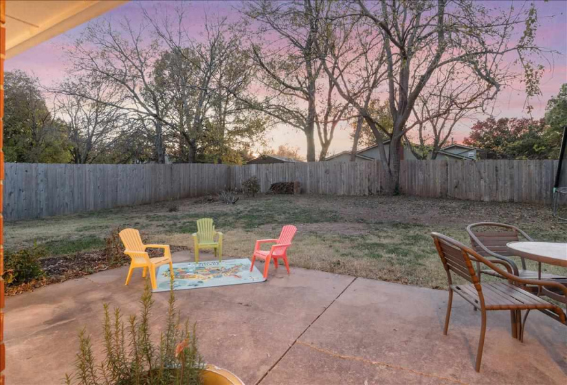 4 Bedrooms Bedrooms, ,2 BathroomsBathrooms,Residential,Single Family,Oxford Dr,1,131608