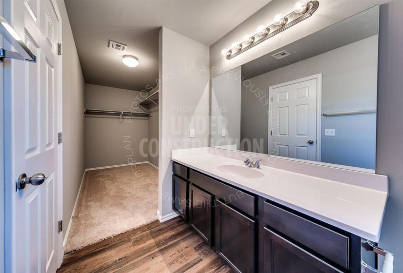 4 Bedrooms Bedrooms, ,2 BathroomsBathrooms,Residential,Single Family,Hilltop,1,131625
