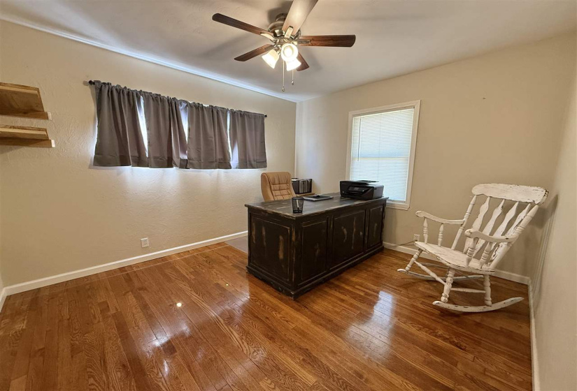 3 Bedrooms Bedrooms, ,1 BathroomBathrooms,Residential,Single Family,8th,1,131626