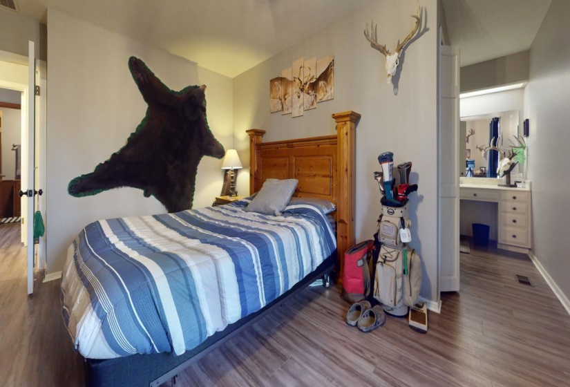 4 Bedrooms Bedrooms, ,2 BathroomsBathrooms,Residential,Single Family,Black Oak,1,131629