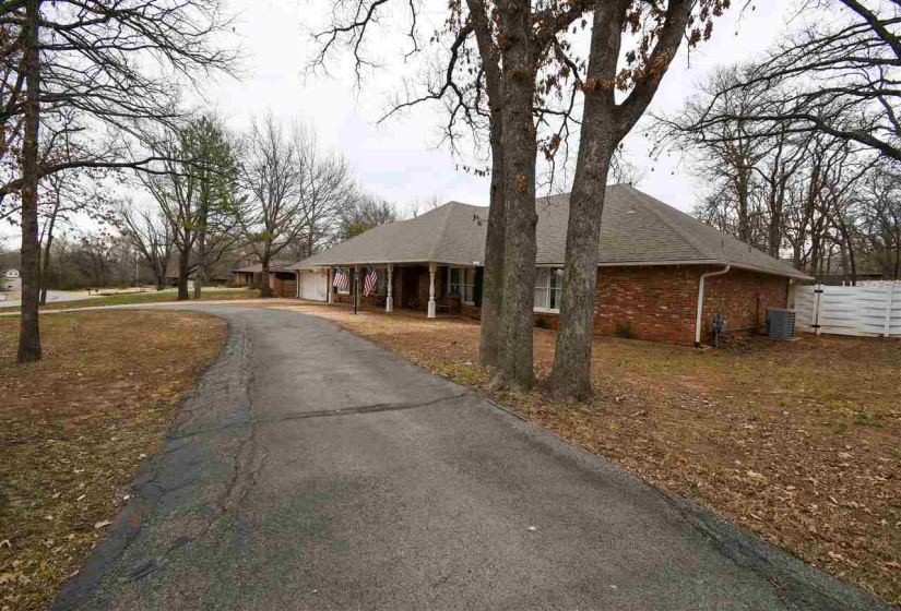 4 Bedrooms Bedrooms, ,2 BathroomsBathrooms,Residential,Single Family,Black Oak,1,131629