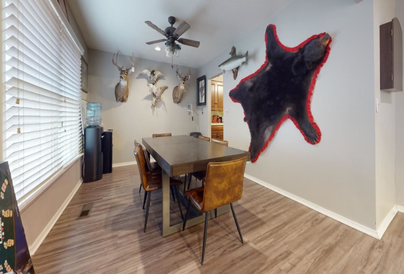 4 Bedrooms Bedrooms, ,2 BathroomsBathrooms,Residential,Single Family,Black Oak,1,131629