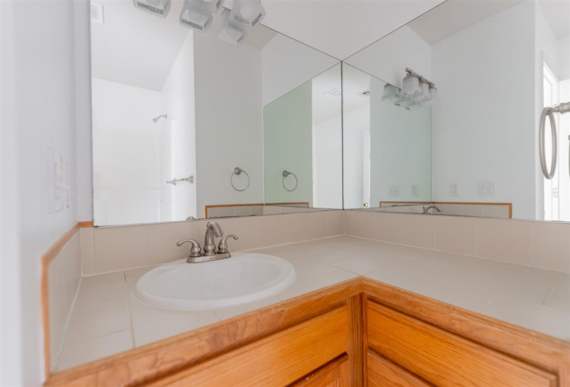 3 Bedrooms Bedrooms, ,2 BathroomsBathrooms,Residential,Single Family,45th,1,131633