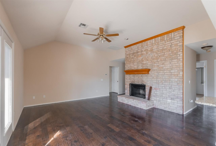 3 Bedrooms Bedrooms, ,2 BathroomsBathrooms,Residential,Single Family,45th,1,131633