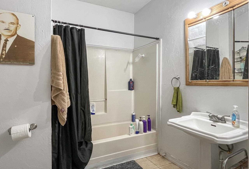 3 Bedrooms Bedrooms, ,1 BathroomBathrooms,Residential,Single Family,McFarland,1,131638