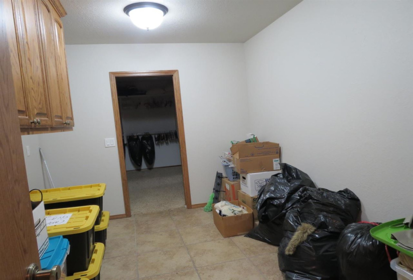 4 Bedrooms Bedrooms, ,2 BathroomsBathrooms,Residential,Single Family,White Oak,1,131643