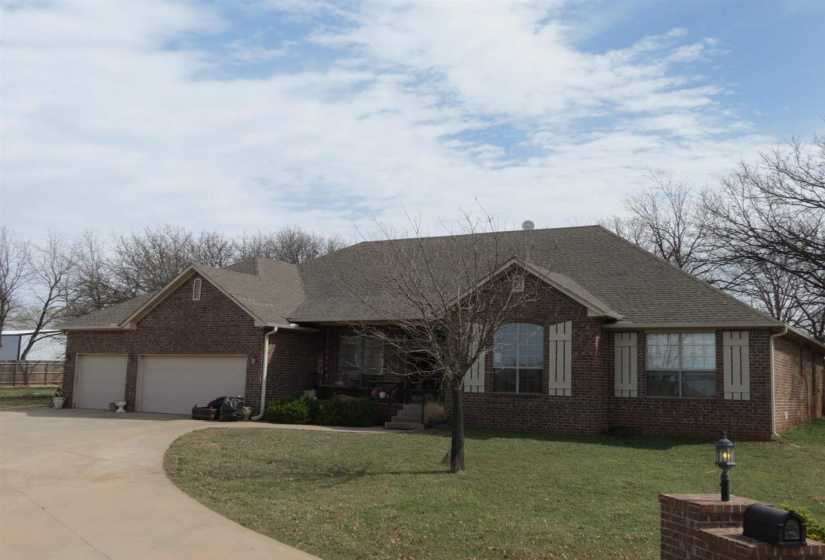 4 Bedrooms Bedrooms, ,2 BathroomsBathrooms,Residential,Single Family,White Oak,1,131643
