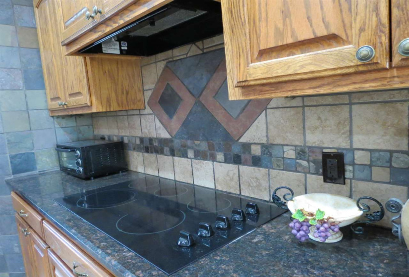 4 Bedrooms Bedrooms, ,2 BathroomsBathrooms,Residential,Single Family,White Oak,1,131643