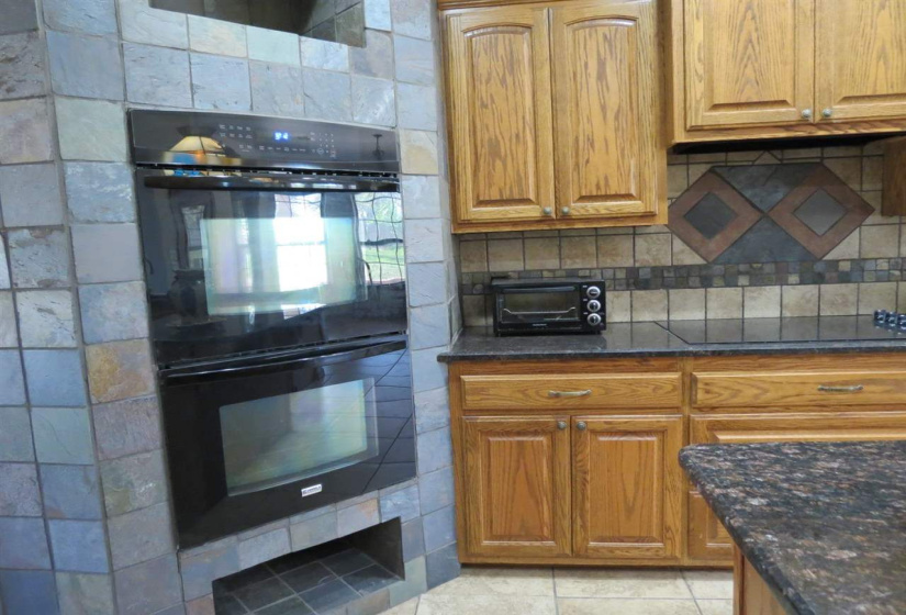 4 Bedrooms Bedrooms, ,2 BathroomsBathrooms,Residential,Single Family,White Oak,1,131643