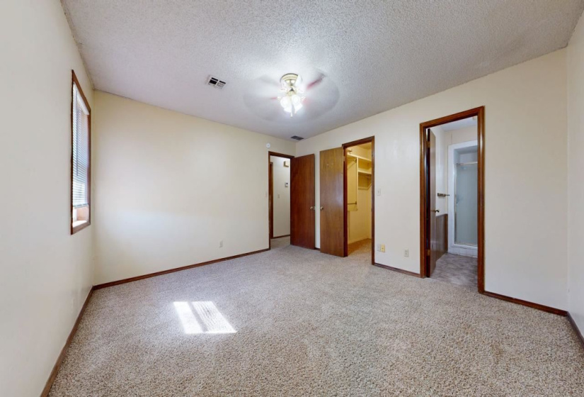 0 , 0 ,3 BathroomsBathrooms,Multi-family,Duplex,18th,1,131653