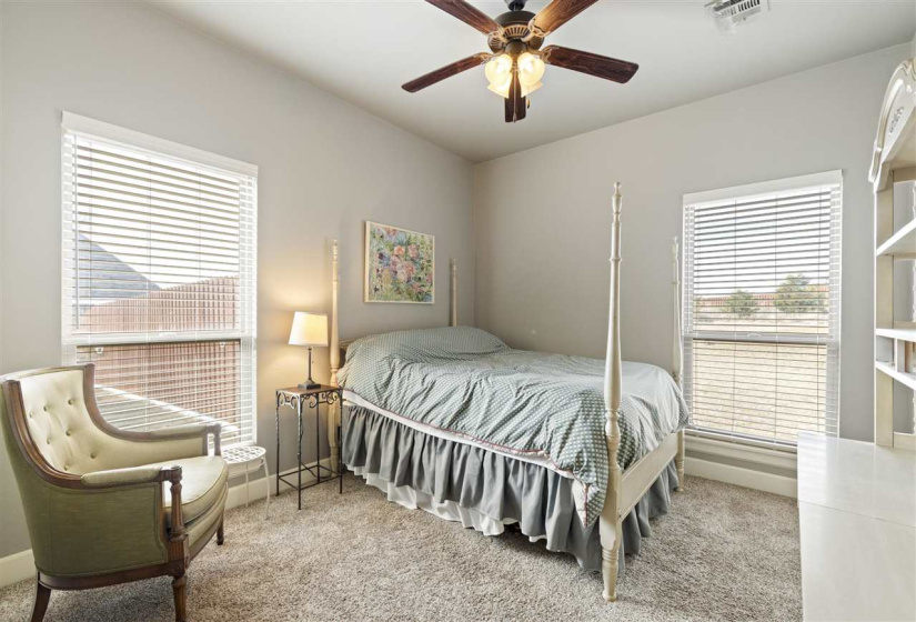 3 Bedrooms Bedrooms, ,2 BathroomsBathrooms,Residential,Single Family,Aloysius,1,131652