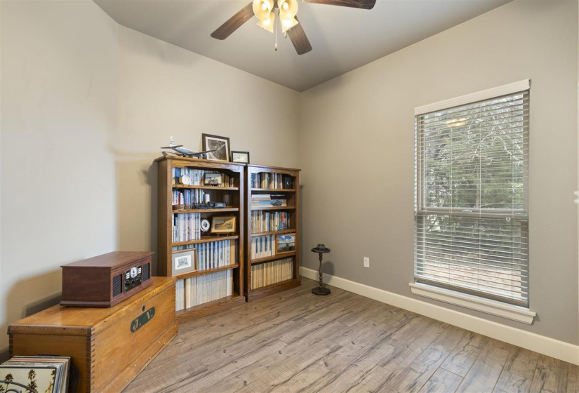3 Bedrooms Bedrooms, ,2 BathroomsBathrooms,Residential,Single Family,Aloysius,1,131652