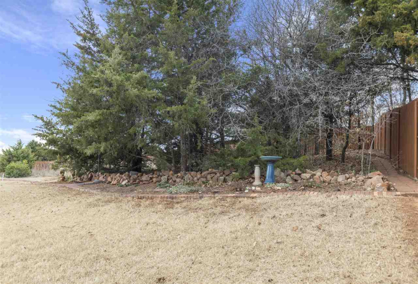 3 Bedrooms Bedrooms, ,2 BathroomsBathrooms,Residential,Single Family,Aloysius,1,131652