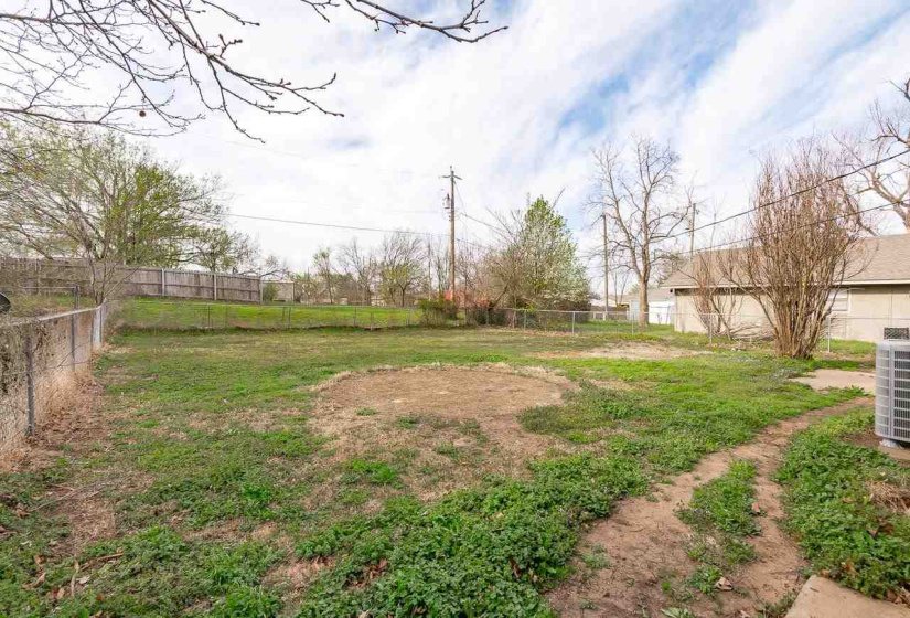 3 Bedrooms Bedrooms, ,1 BathroomBathrooms,Residential,Single Family,4th,1,131654