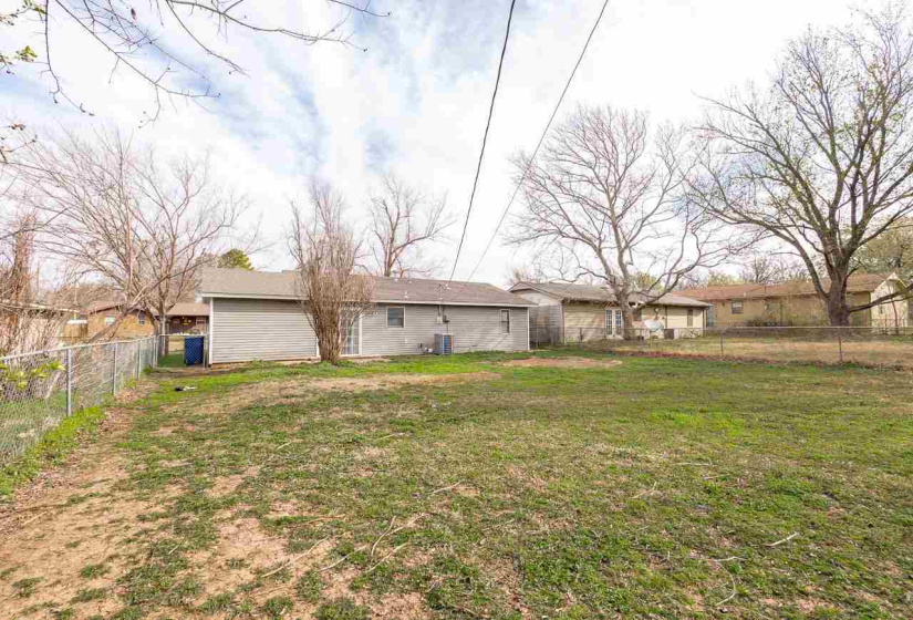 3 Bedrooms Bedrooms, ,1 BathroomBathrooms,Residential,Single Family,4th,1,131654