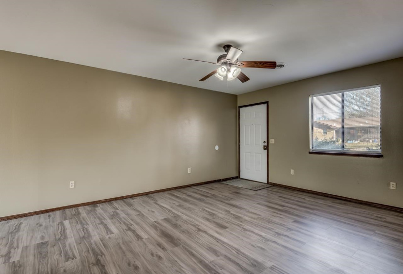 3 Bedrooms Bedrooms, ,1 BathroomBathrooms,Residential,Single Family,4th,1,131654