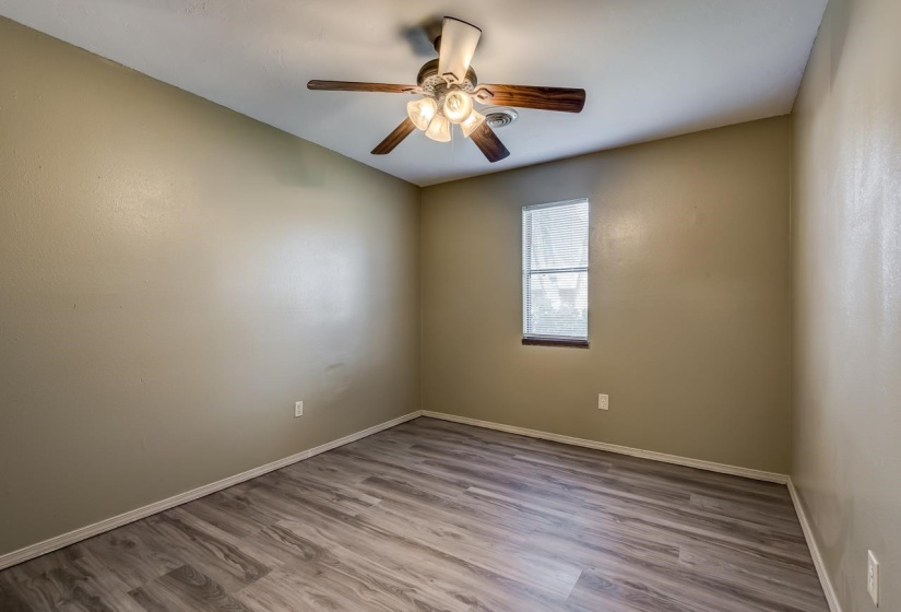 3 Bedrooms Bedrooms, ,1 BathroomBathrooms,Residential,Single Family,4th,1,131654