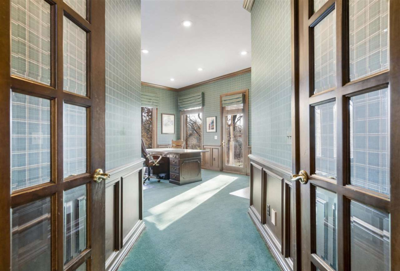 5 Bedrooms Bedrooms, 0 ,4 BathroomsBathrooms,Residential,Single Family,Champion,1.5,131655