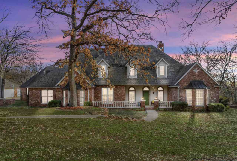 5 Bedrooms Bedrooms, 0 ,4 BathroomsBathrooms,Residential,Single Family,Champion,1.5,131655