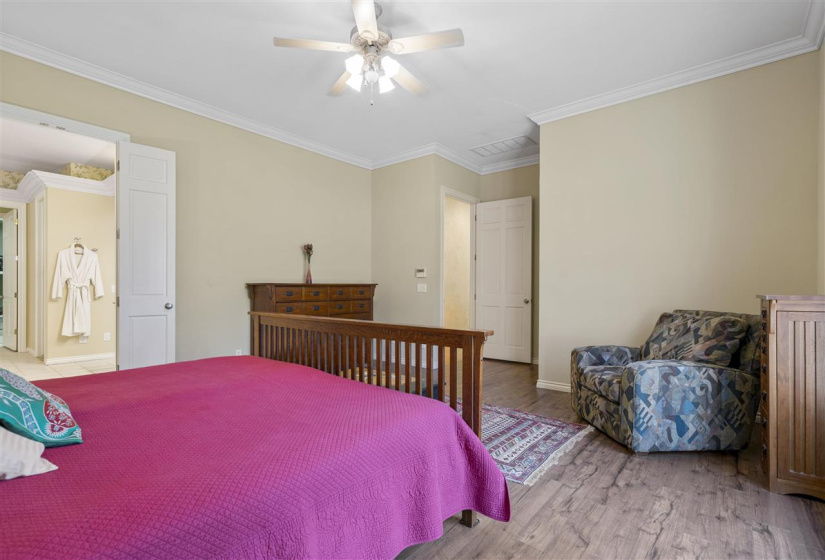 5 Bedrooms Bedrooms, 0 ,4 BathroomsBathrooms,Residential,Single Family,Champion,1.5,131655