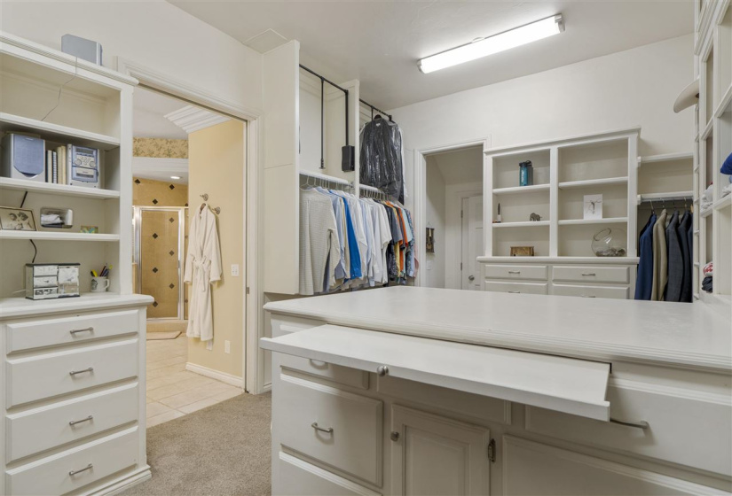 5 Bedrooms Bedrooms, 0 ,4 BathroomsBathrooms,Residential,Single Family,Champion,1.5,131655