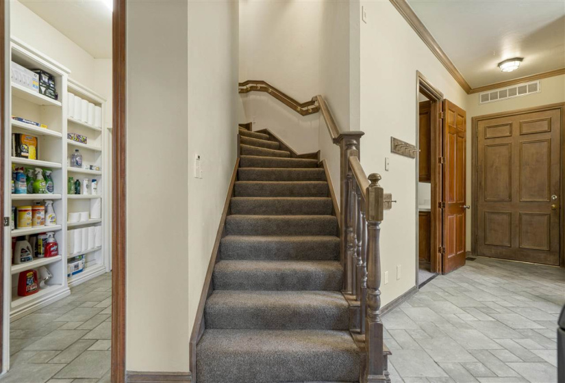 5 Bedrooms Bedrooms, 0 ,4 BathroomsBathrooms,Residential,Single Family,Champion,1.5,131655