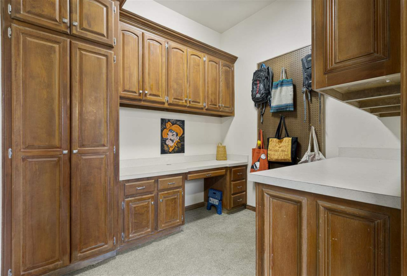 5 Bedrooms Bedrooms, 0 ,4 BathroomsBathrooms,Residential,Single Family,Champion,1.5,131655