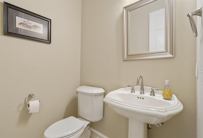 5 Bedrooms Bedrooms, 0 ,4 BathroomsBathrooms,Residential,Single Family,Champion,1.5,131655