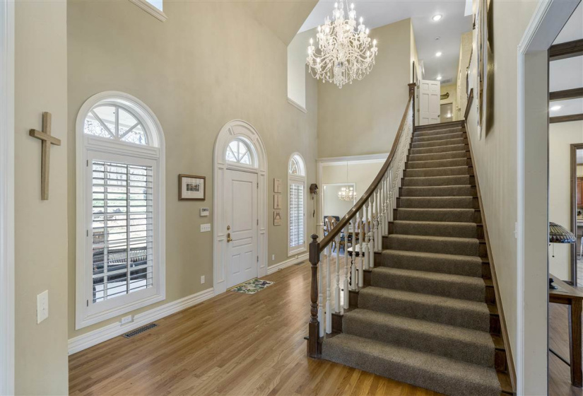 5 Bedrooms Bedrooms, 0 ,4 BathroomsBathrooms,Residential,Single Family,Champion,1.5,131655