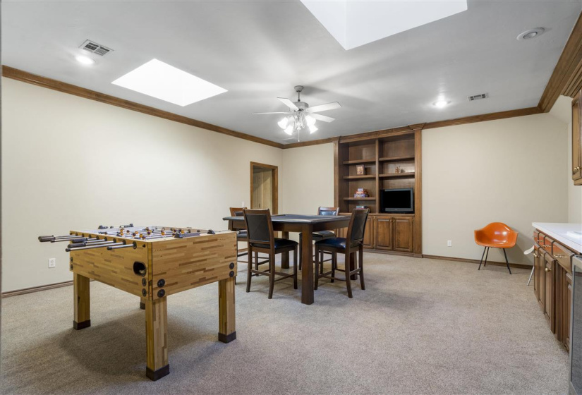 5 Bedrooms Bedrooms, 0 ,4 BathroomsBathrooms,Residential,Single Family,Champion,1.5,131655