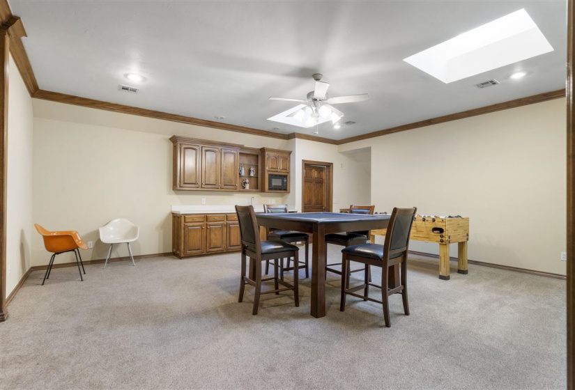 5 Bedrooms Bedrooms, 0 ,4 BathroomsBathrooms,Residential,Single Family,Champion,1.5,131655
