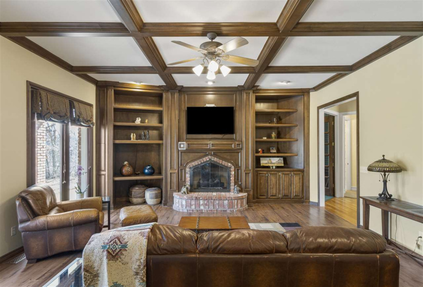 5 Bedrooms Bedrooms, 0 ,4 BathroomsBathrooms,Residential,Single Family,Champion,1.5,131655