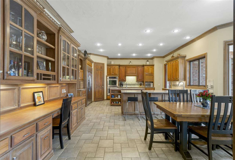 5 Bedrooms Bedrooms, 0 ,4 BathroomsBathrooms,Residential,Single Family,Champion,1.5,131655