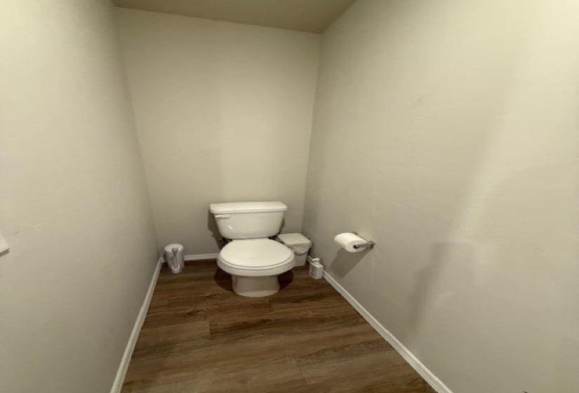 3 Bedrooms Bedrooms, 0 ,2 BathroomsBathrooms,Residential,Single Family,18th,2,131658