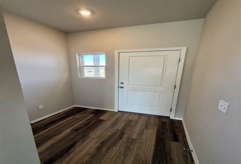 3 Bedrooms Bedrooms, 0 ,2 BathroomsBathrooms,Residential,Single Family,18th,2,131658