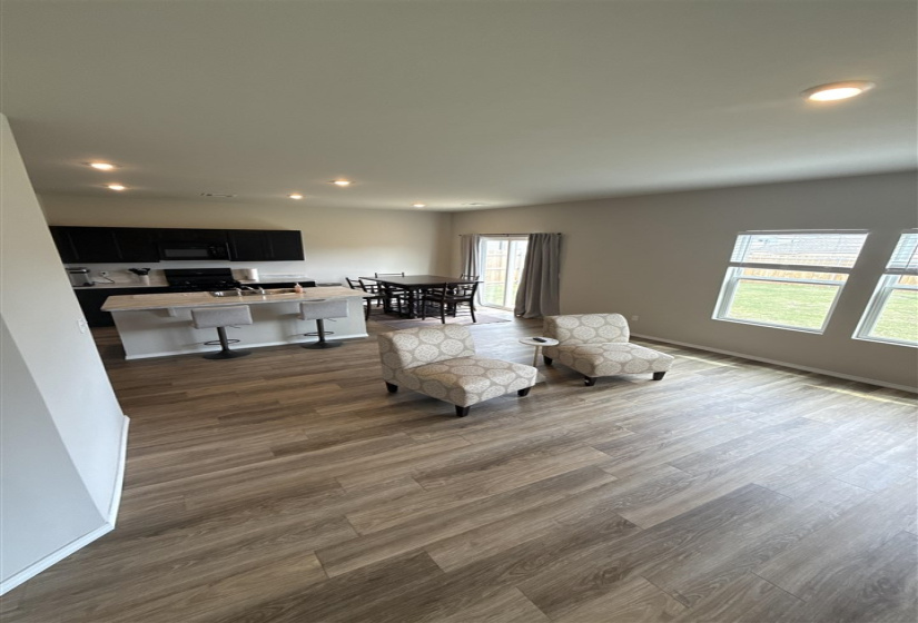 3 Bedrooms Bedrooms, 0 ,2 BathroomsBathrooms,Residential,Single Family,18th,2,131658