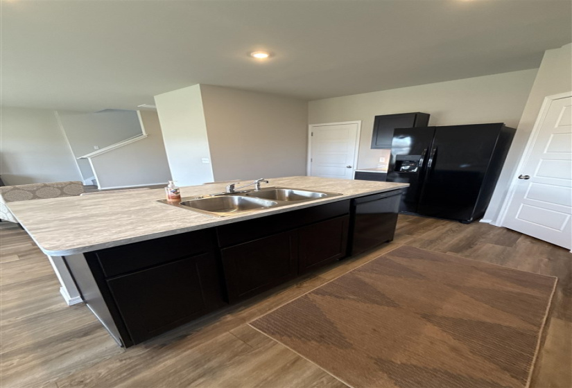 3 Bedrooms Bedrooms, 0 ,2 BathroomsBathrooms,Residential,Single Family,18th,2,131658
