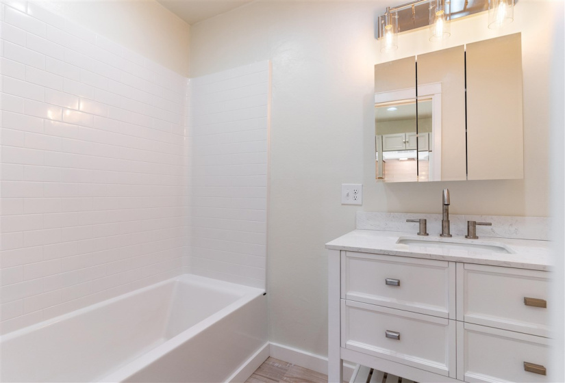 1 Bedroom Bedrooms, ,1 BathroomBathrooms,Residential,Single Family,Husband,1,131659